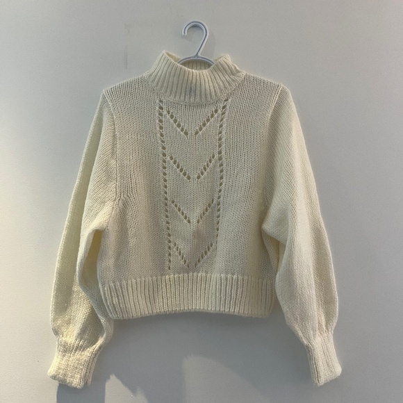 H&M Sweater - Picture 1 of 2